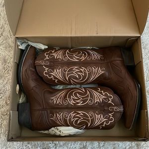 Ariat Women’s Heritage western J-Toe Wing Tip